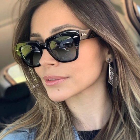 Model Display Ray-Ban State Street Green Lens RB2186 Black Frame - Picture 15 of 16